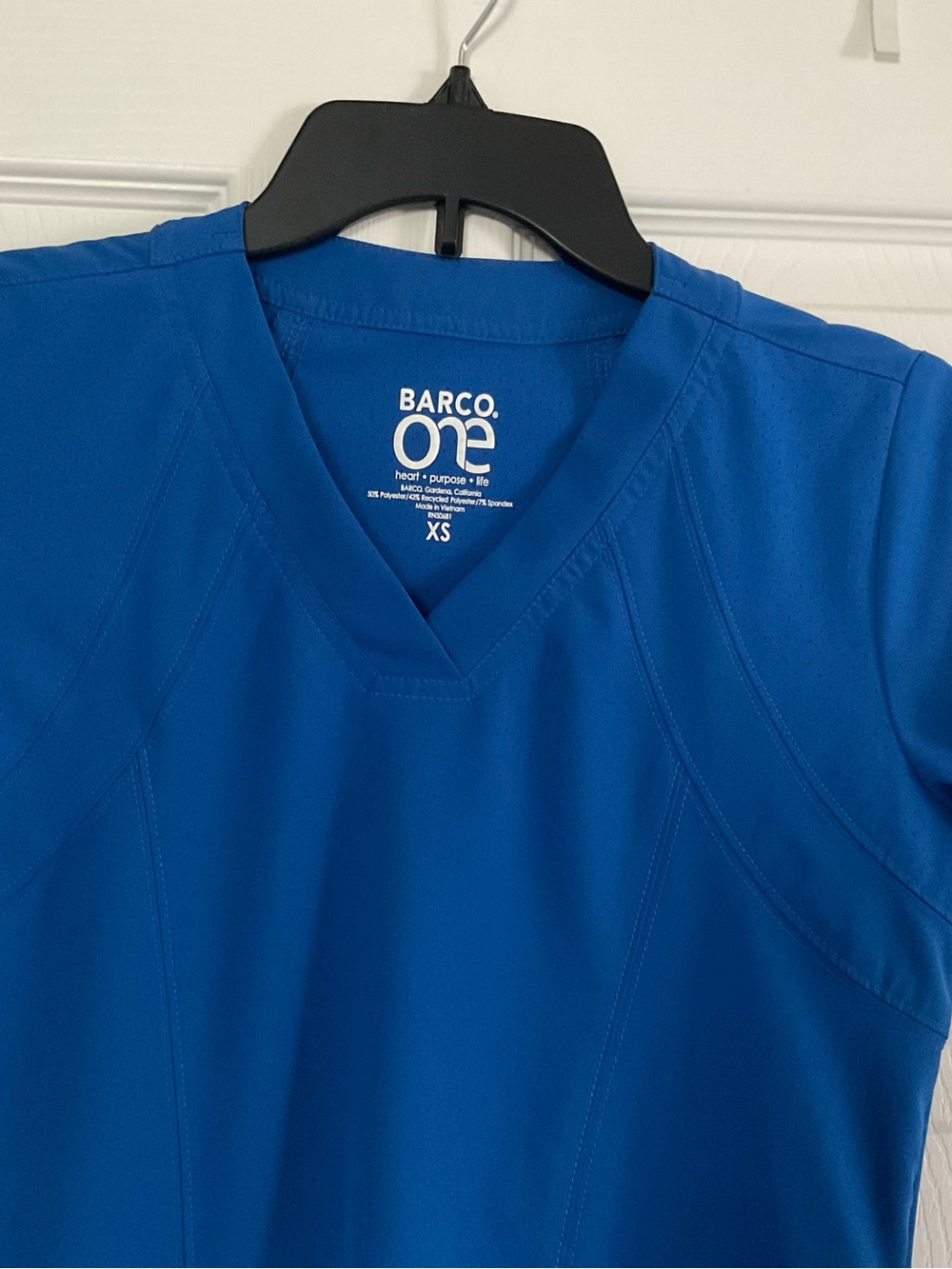 Barco Uniforms Women's V-Neck Scrub Top in Royal Blue - Picture 2 of 3